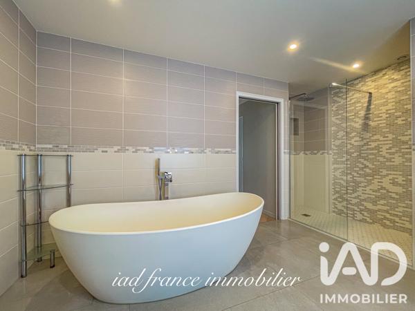 Maison à vendre 8 pièces 236 m² Noisy-le-Roi