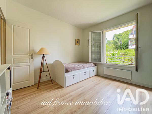 Maison à vendre 8 pièces 236 m² Noisy-le-Roi