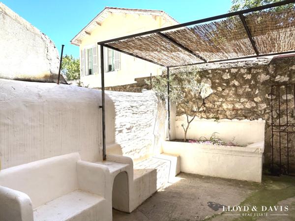 ST VICTOR/ ENDOUME: FONDS DE COMMERCE A VENDRE