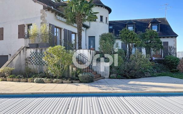 Maison à vendre    7 pièces • 223 m2 Cosnac