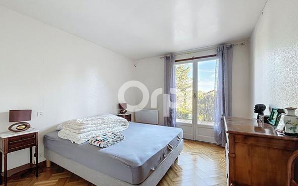 Maison à vendre    7 pièces • 223 m2 Cosnac