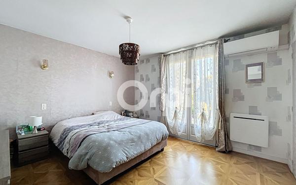 Maison à vendre    7 pièces • 223 m2 Cosnac