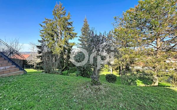 Maison à vendre    7 pièces • 223 m2 Cosnac