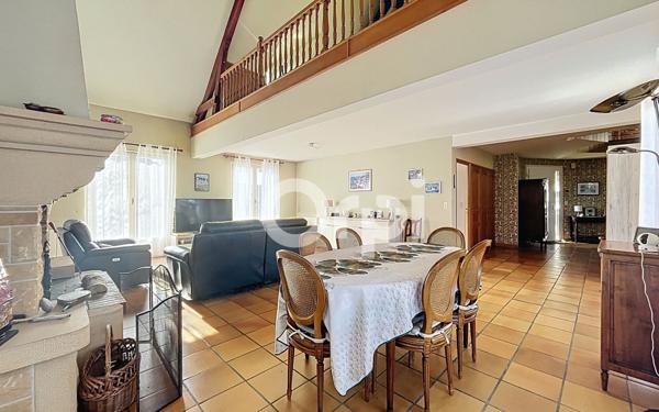 Maison à vendre    7 pièces • 223 m2 Cosnac