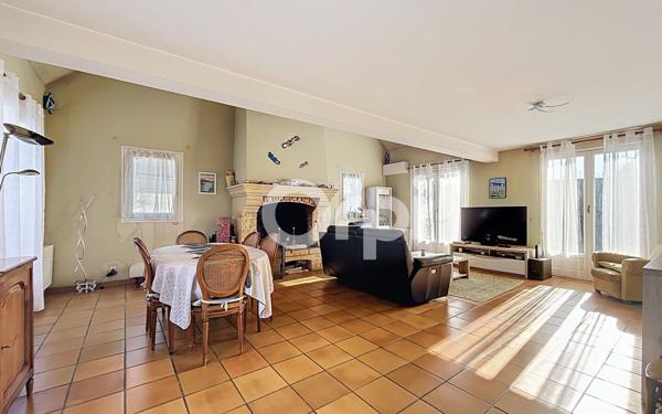 Maison à vendre    7 pièces • 223 m2 Cosnac