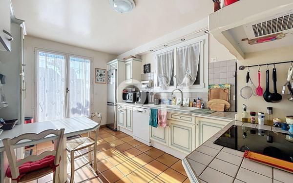 Maison à vendre    7 pièces • 223 m2 Cosnac