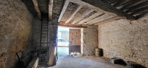 Belle grange, très bien placée.