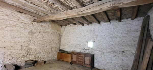 Belle grange, très bien placée.