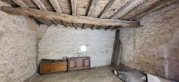 Belle grange, très bien placée.