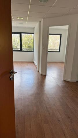 BUREAU 10 M²