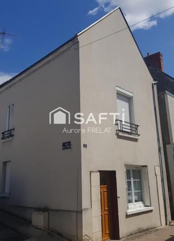Maison de Ville à Rénover - Potentiel et Emplacement Exceptionnels à Sainte-Maure-de-Touraine