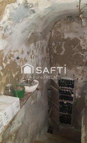 Maison de Ville à Rénover - Potentiel et Emplacement Exceptionnels à Sainte-Maure-de-Touraine