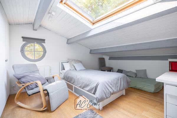 Saint-Julien / Les Olives – Villa familiale de 183m² avec 5 chambres, grand terrain arboré et piscine