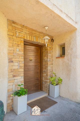 Saint-Julien / Les Olives – Villa familiale de 183m² avec 5 chambres, grand terrain arboré et piscine