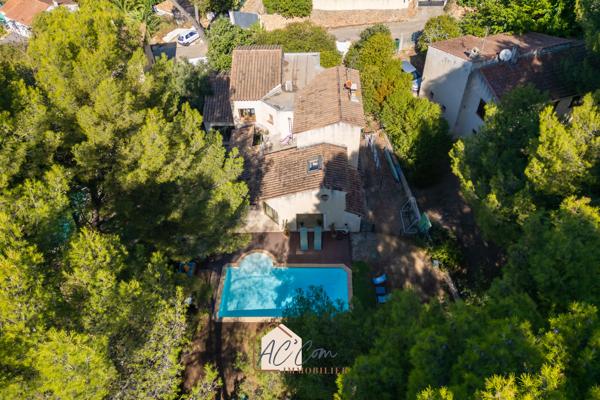 Saint-Julien / Les Olives – Villa familiale de 183m² avec 5 chambres, grand terrain arboré et piscine