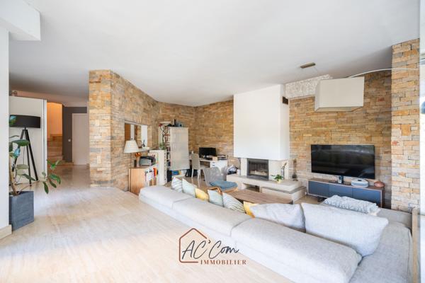 Saint-Julien / Les Olives – Villa familiale de 183m² avec 5 chambres, grand terrain arboré et piscine