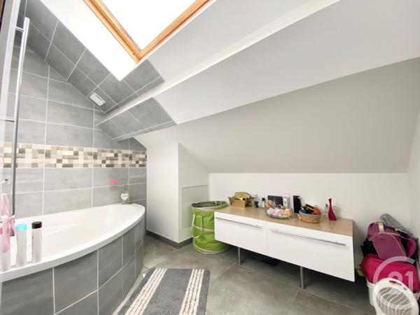 Appartement T4 à vendre  4 pièces - 94,54 m2 LES ABRETS EN DAUPHINE - 38