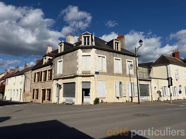 Vente Immeuble282 m² - 10 Pièces - SAINT AMAND MONTROND (18200)