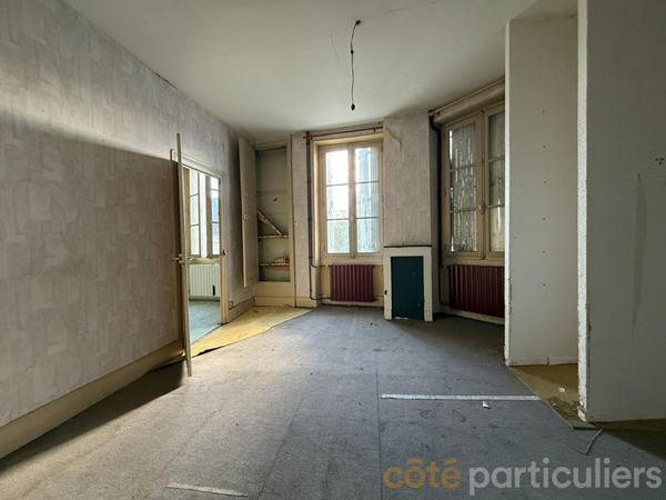 Vente Immeuble282 m² - 10 Pièces - SAINT AMAND MONTROND (18200)