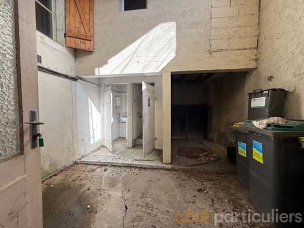 Vente Immeuble282 m² - 10 Pièces - SAINT AMAND MONTROND (18200)