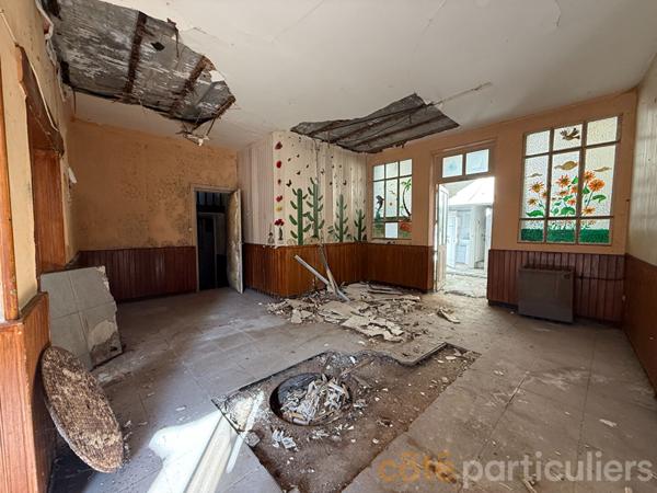 Vente Immeuble282 m² - 10 Pièces - SAINT AMAND MONTROND (18200)