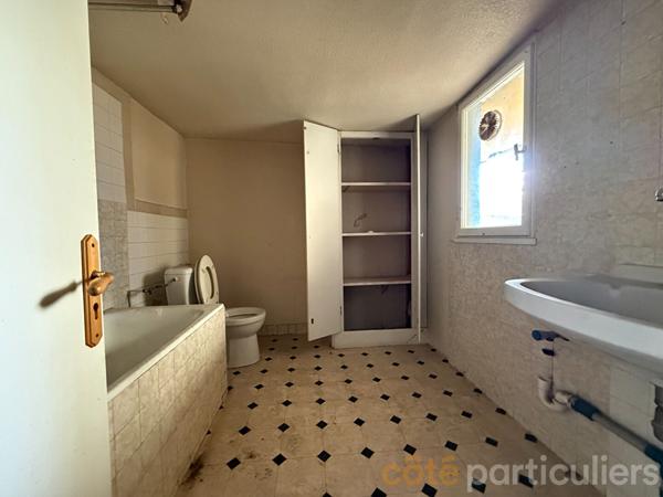 Vente Immeuble282 m² - 10 Pièces - SAINT AMAND MONTROND (18200)