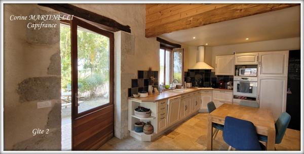 Propriete à vendre 22 pièces proche de AGEN (47) 4 habitations 885 m² + dépendances, 27 ha