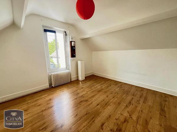 Maison à louer 5 pièces 116.95m² Vierzon (18100)