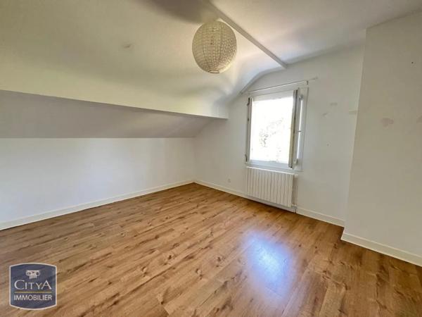 Maison à louer 5 pièces 116.95m² Vierzon (18100)