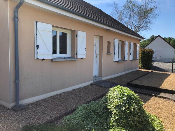 Pavillon de plain-pied avec locataire en place à La Flèche