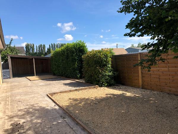 Pavillon de plain-pied avec locataire en place à La Flèche