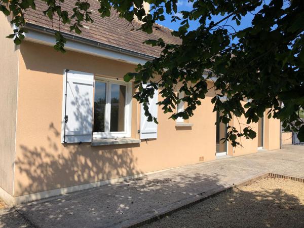 Pavillon de plain-pied avec locataire en place à La Flèche