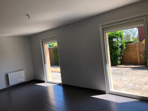 Pavillon de plain-pied avec locataire en place à La Flèche