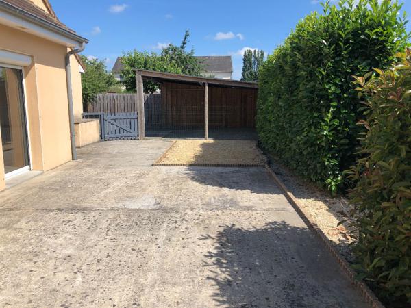Pavillon de plain-pied avec locataire en place à La Flèche