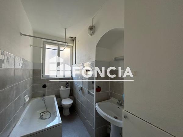 Location Appartement 2 pièces 55.86 m² - 9 AVENUE JEAN JAURES Charleville-mezieres 08000