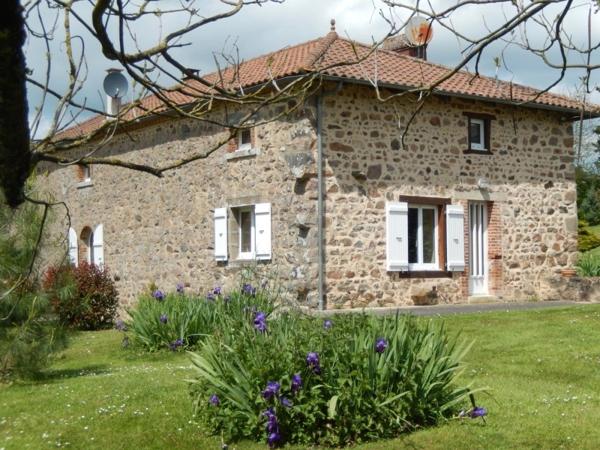 Château du XVéme siècle avec maison de 3 chambres