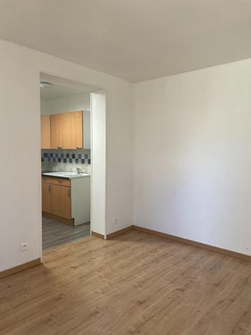 Location appartement Creil - 1 pièce(s) - 29 m² - 575 €/mois