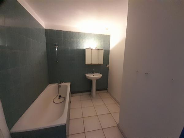 Die (26150) BAIISSE DE PRIX ! Coeur de Ville à Die/ Bel appartement 3 pièces, lumineux de 83m2 avec cave