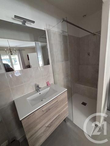 Maison à vendre  5 pièces - 124,82 m 2   BRIGNOLES  - 83