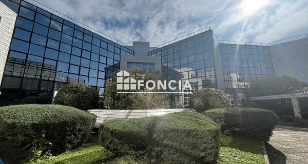 À vendre Local commercial 1480 m² - Blagnac 31700