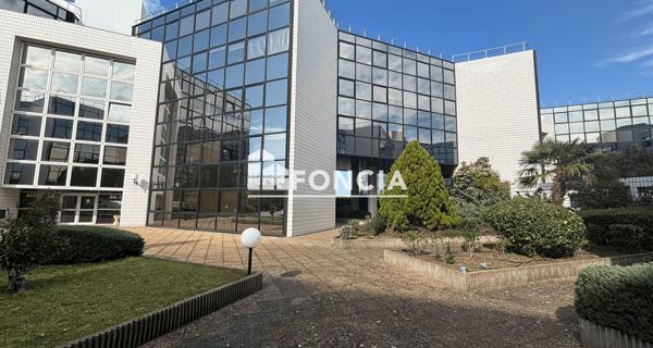 À vendre Local commercial 1480 m² - Blagnac 31700