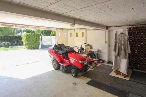 Maison de plain-pied très spacieuse en périphérie de la ville