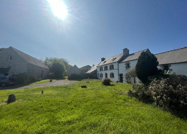 Maison à vendre    5 pièces •  Beuzec-Cap-Sizun