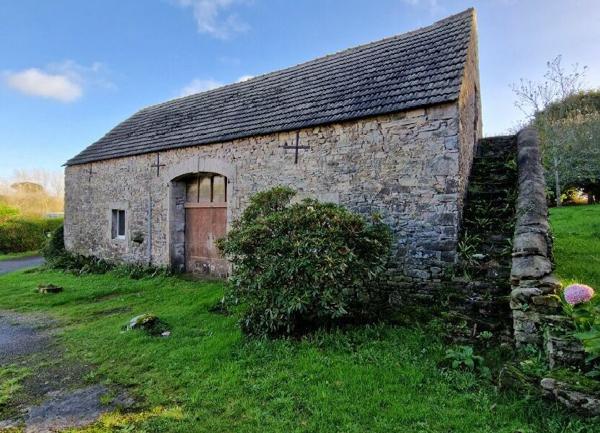 Maison à vendre    5 pièces •  Beuzec-Cap-Sizun