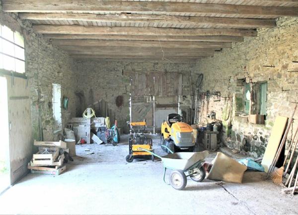 Maison à vendre    5 pièces •  Beuzec-Cap-Sizun