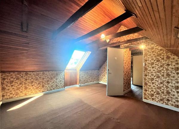 Maison à vendre    5 pièces •  Beuzec-Cap-Sizun