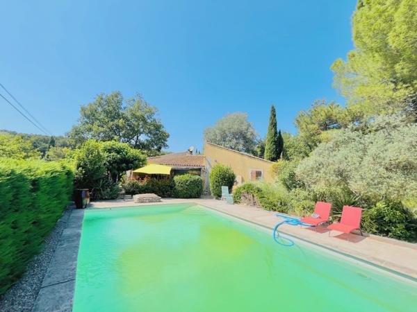 Gargas (84400) Villa de plain-pied proche village