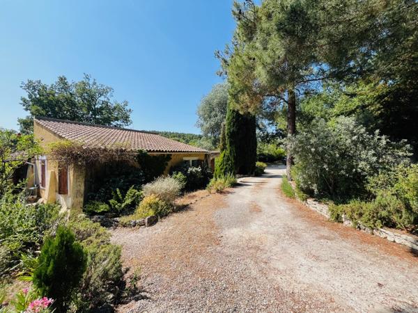Gargas (84400) Villa de plain-pied proche village