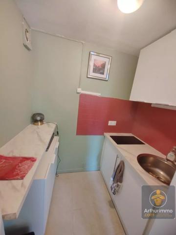 Vente                                                      Appartement
                        
                     2 pièces                      29 m2                     à Chelles