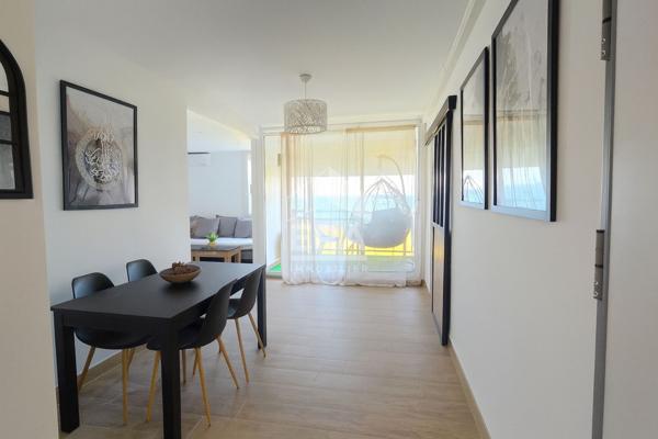 Bel appartement T4 rénové avec vue exceptionnelle sur l'étang